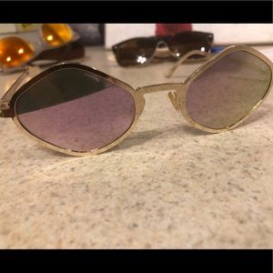 QUAY X KYLIE JENNER PURPLE HONEY SUNGLASSES